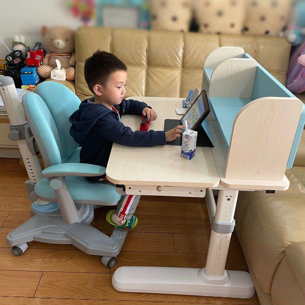 儿童学习桌小学生书桌可升降写字桌椅套装家用实木学生桌子椅子台