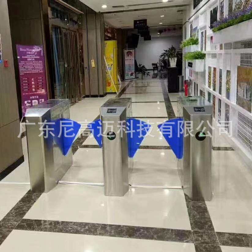不锈钢翼闸烤漆电镀颜色,人行通道智能防撞摆闸,小区工厂转闸辊匝