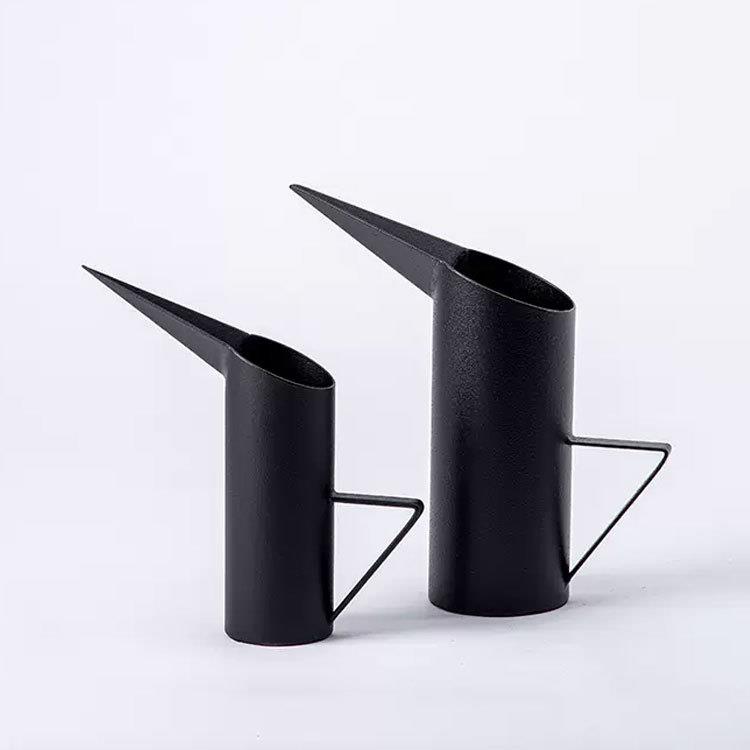 现代简约金属黑色喷砂尖嘴水壶摆件陈设样板房展厅餐厅柜