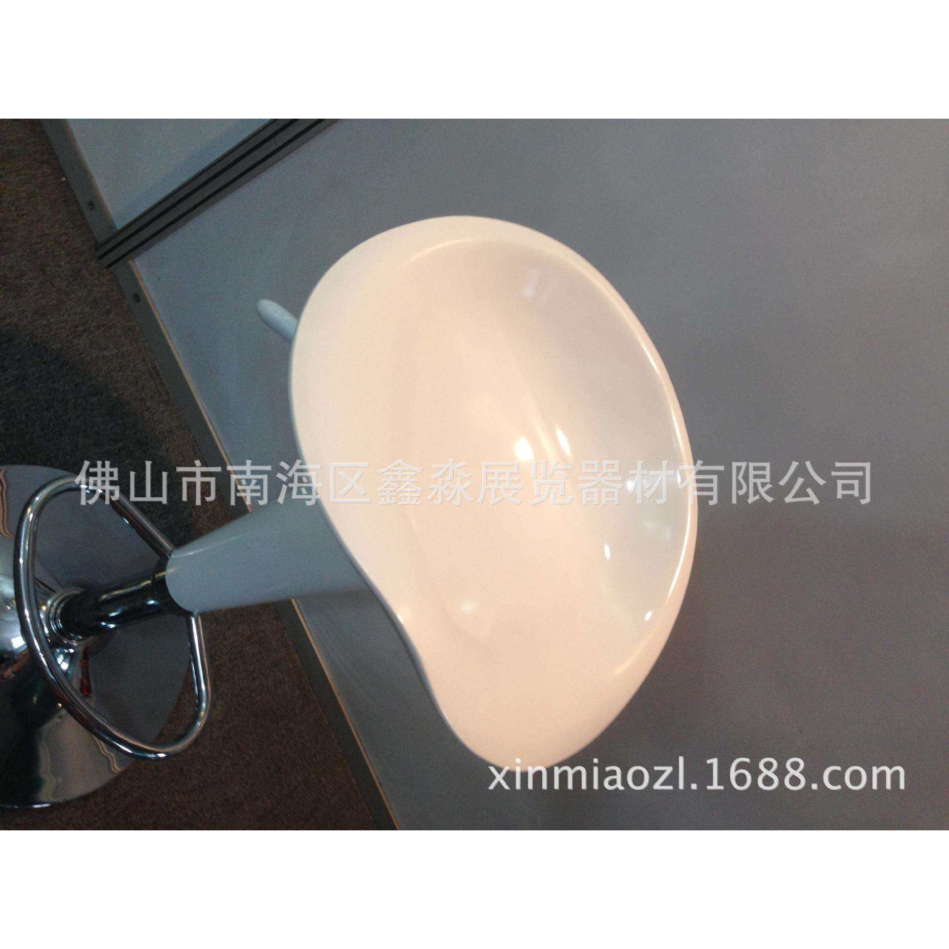 展台吧椅 白色吧台椅 会展专用吧椅 塑料底盘酒吧饮料吧台调节椅