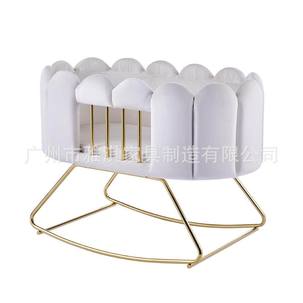 可移动婴儿摇摇椅宝宝围栏床多功能儿童躺椅宝宝摇椅婴儿床