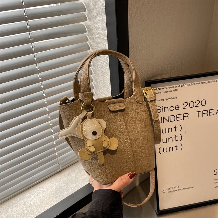 2026新款女士手提水桶包迷你手拎包单肩斜挎包百搭时尚通勤女包韩