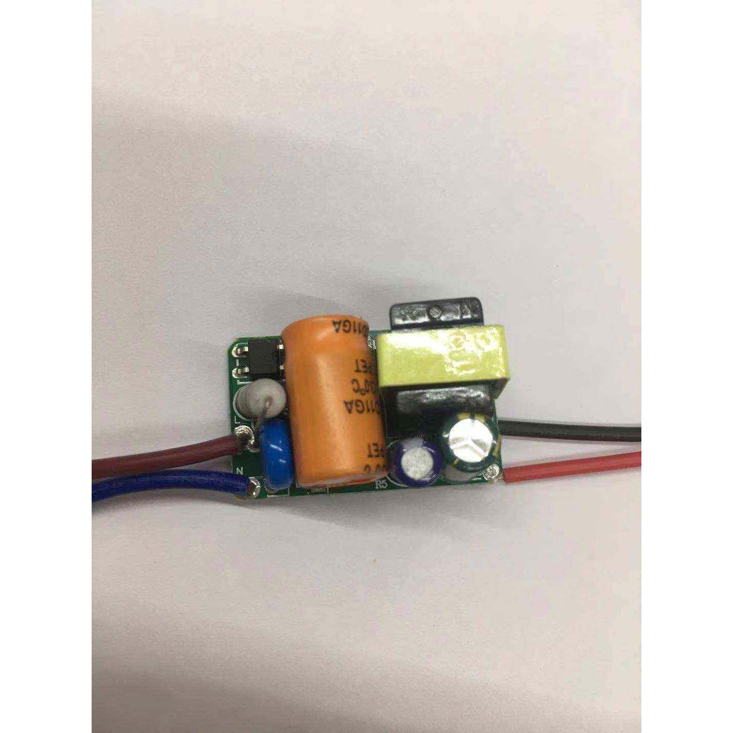LED内置驱动电源非隔离电压175-265v8-24w24-36w36-50w12-25*2w