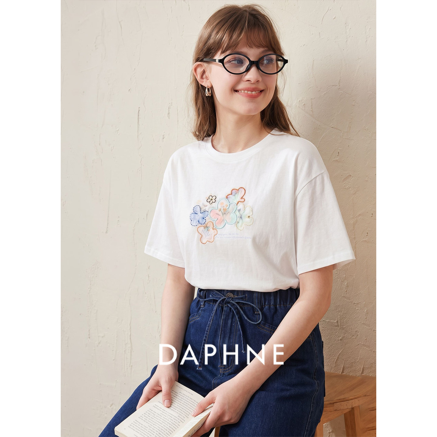 Daphne达芙妮新疆棉晕染花卉宽松圆领T恤女夏季透气落肩短袖上衣