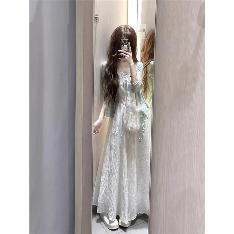 夏季新款法式温柔甜美白色花边设计吊带裙搭配女生小清新开衫套装