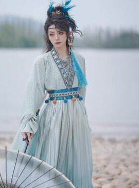 2026新款正版原创异域风斗篷华丽重工烫金立体剪裁渐变羽毛汉元素