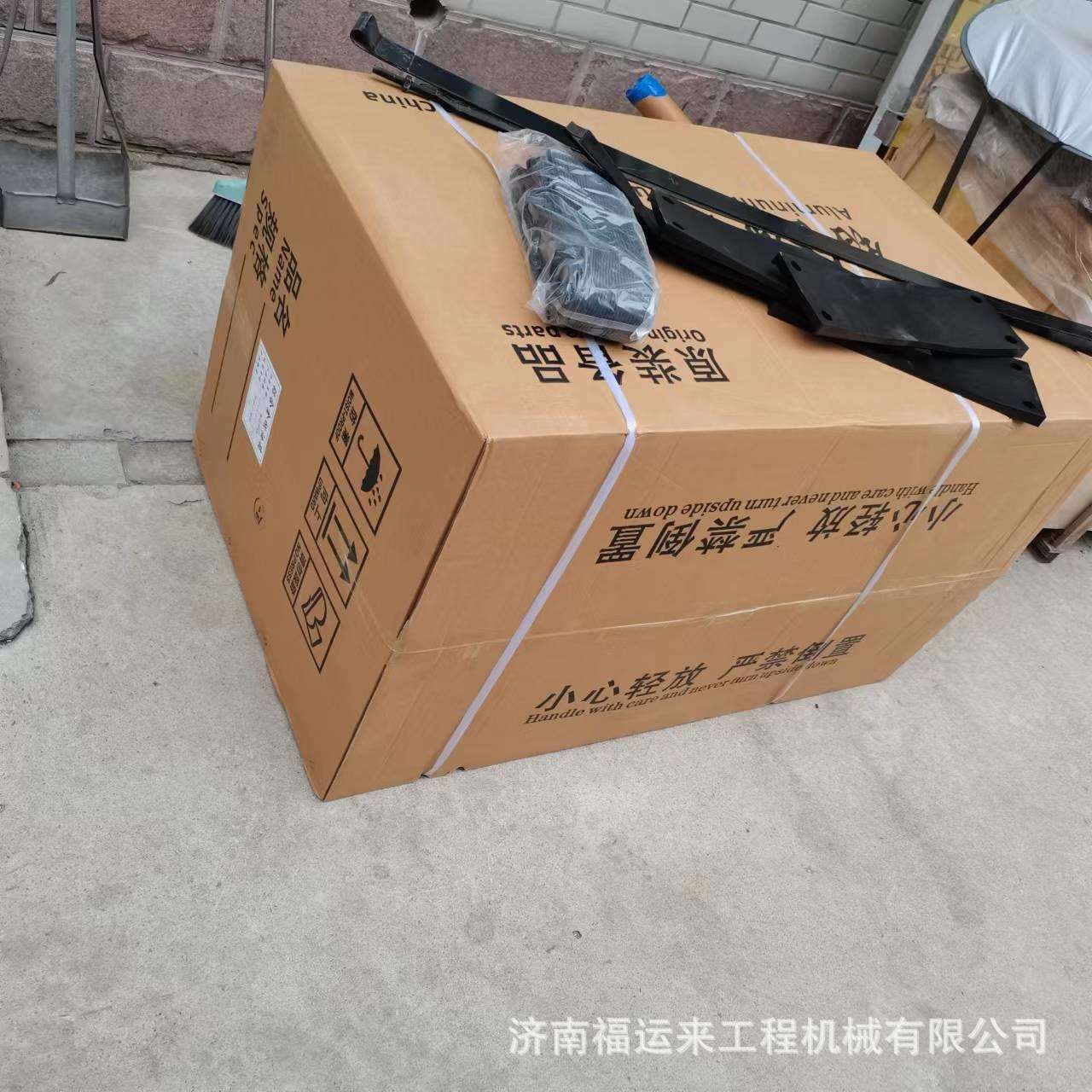 卡车柴油箱铝合金油箱500L 600L200L 1000L 800L方形油箱D形油箱