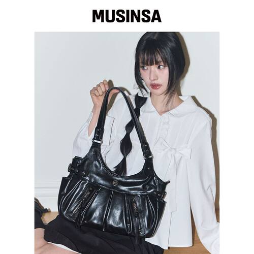 ILLIGO MWER 搭扣肩背包 黑色 MUSINSA韩国官网直邮进口