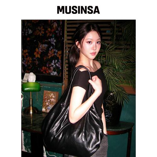 IDWS 黑色水壶包 MUSINSA韩国直邮官方正品
