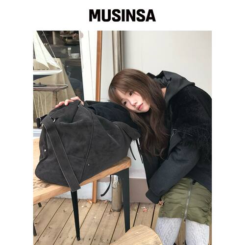 IDWS 梅加线圈波士顿包 棕色 MUSINSA韩国官网直邮进口