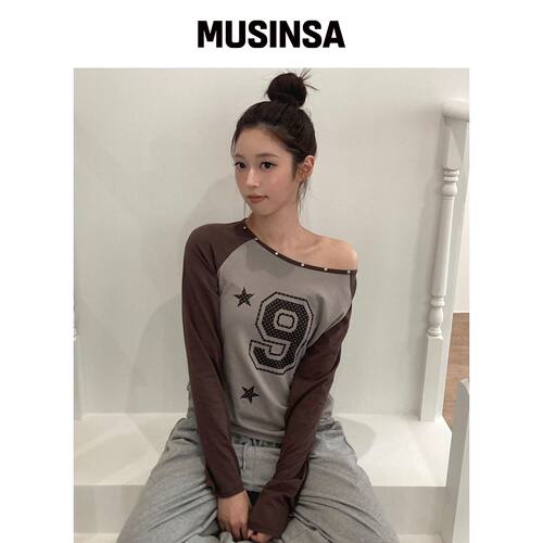 CHICKS 九星钉饰单肩拼色长袖上衣 米色 MUSINSA韩国直邮官方正品