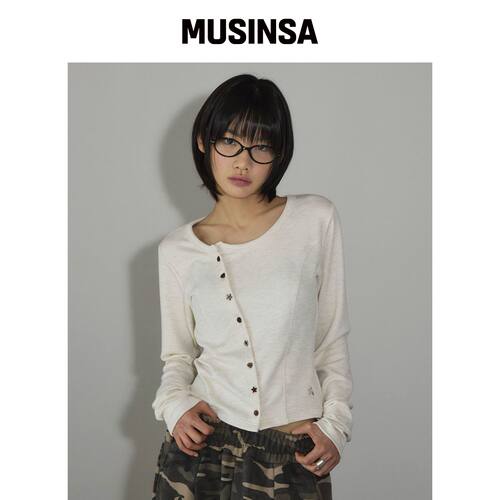 SLEEKGLOW 不对称扣针织开衫[燕麦色] MUSINSA韩国直邮官方正品