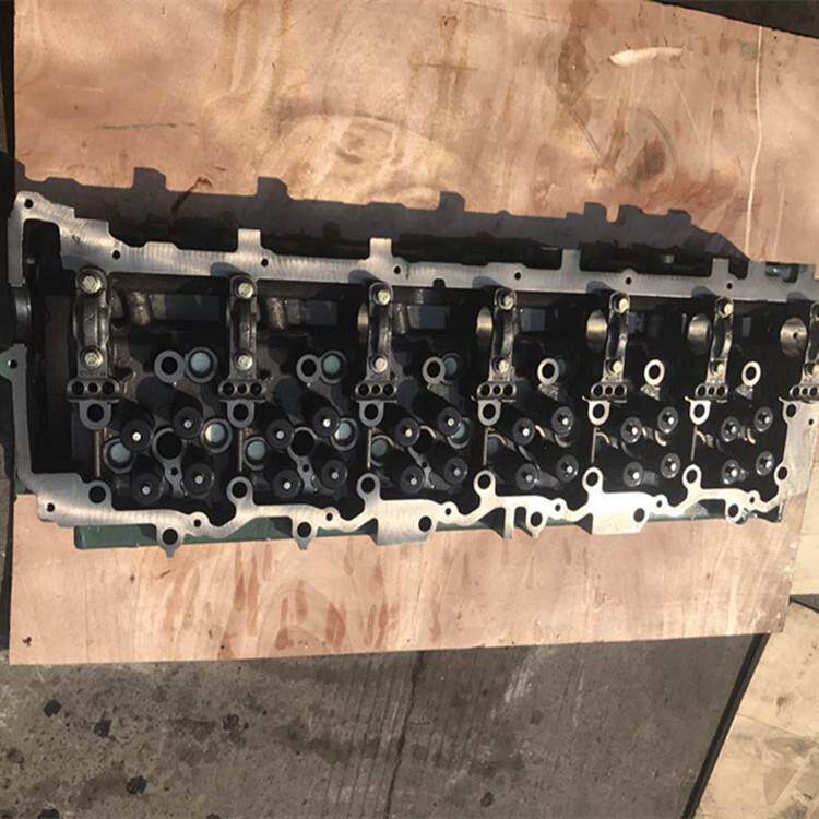 一汽锡柴81D缸盖总成