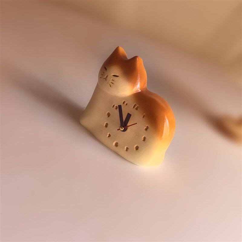 高级感可爱卡通小猫咪座钟表静音奶油风原木风时钟萌系摆件台钟表