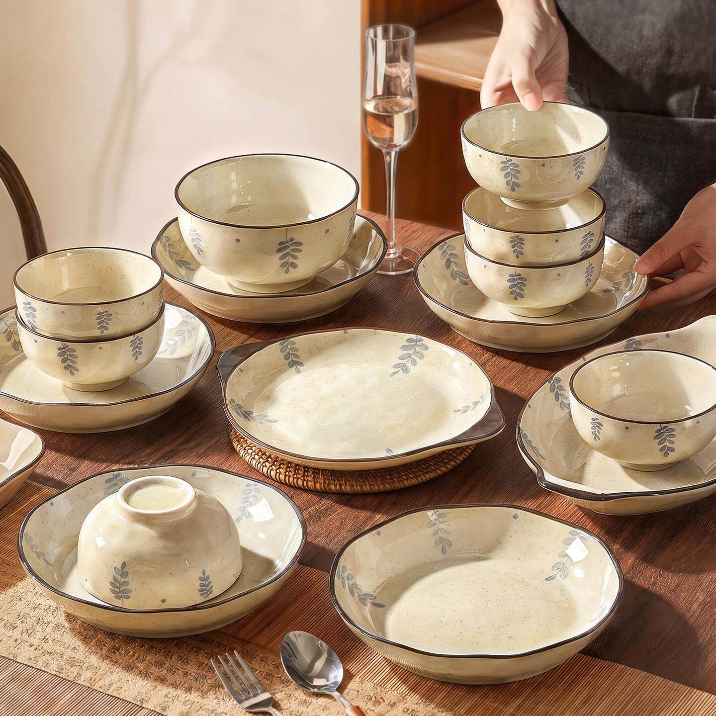 下lanzhen1彩陶瓷碗碟套迁装家用20釉6新款餐具2套装乔新居碗盘筷