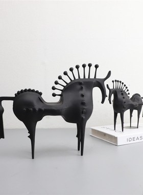 欧式个性刺马摆件客厅玄关样板间办公室卧室书房餐厅桌面家居饰品