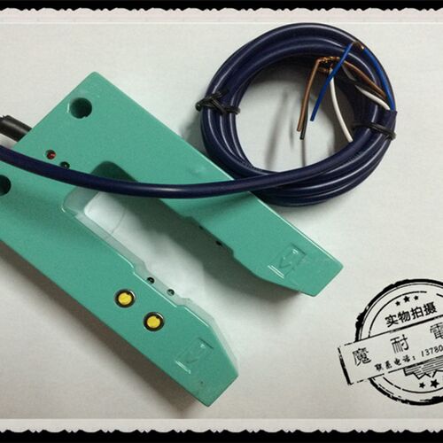 【浙江飞凌】光电传感器E73TGS3N系列四线槽型光电开关