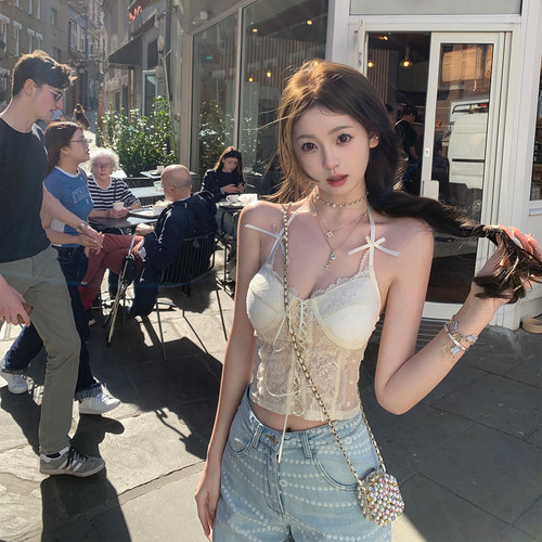 你的懒懒llan蕾丝蝴蝶结挂脖上衣