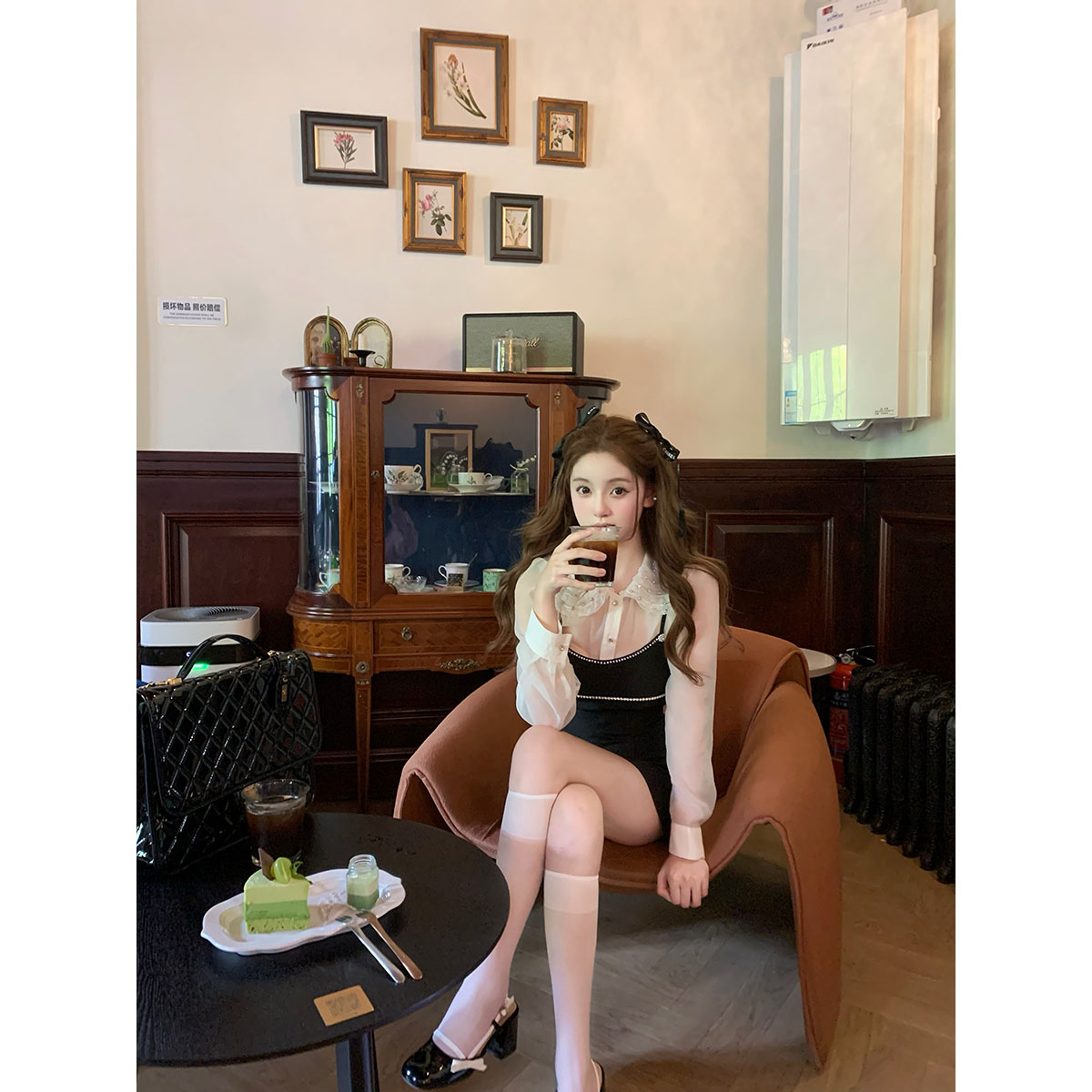 你的懒懒llan 少女miu 娃娃领镶钻衬衫黄色收腰连衣裙女秋季搭配