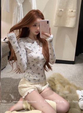 你的懒懒llan【25N coco neige】香版印花 水钻蝴蝶结印花打底衫