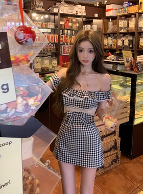 你的懒懒llan【钟爱的复古格纹!】复古心机蕾丝拼接一字肩连衣裙