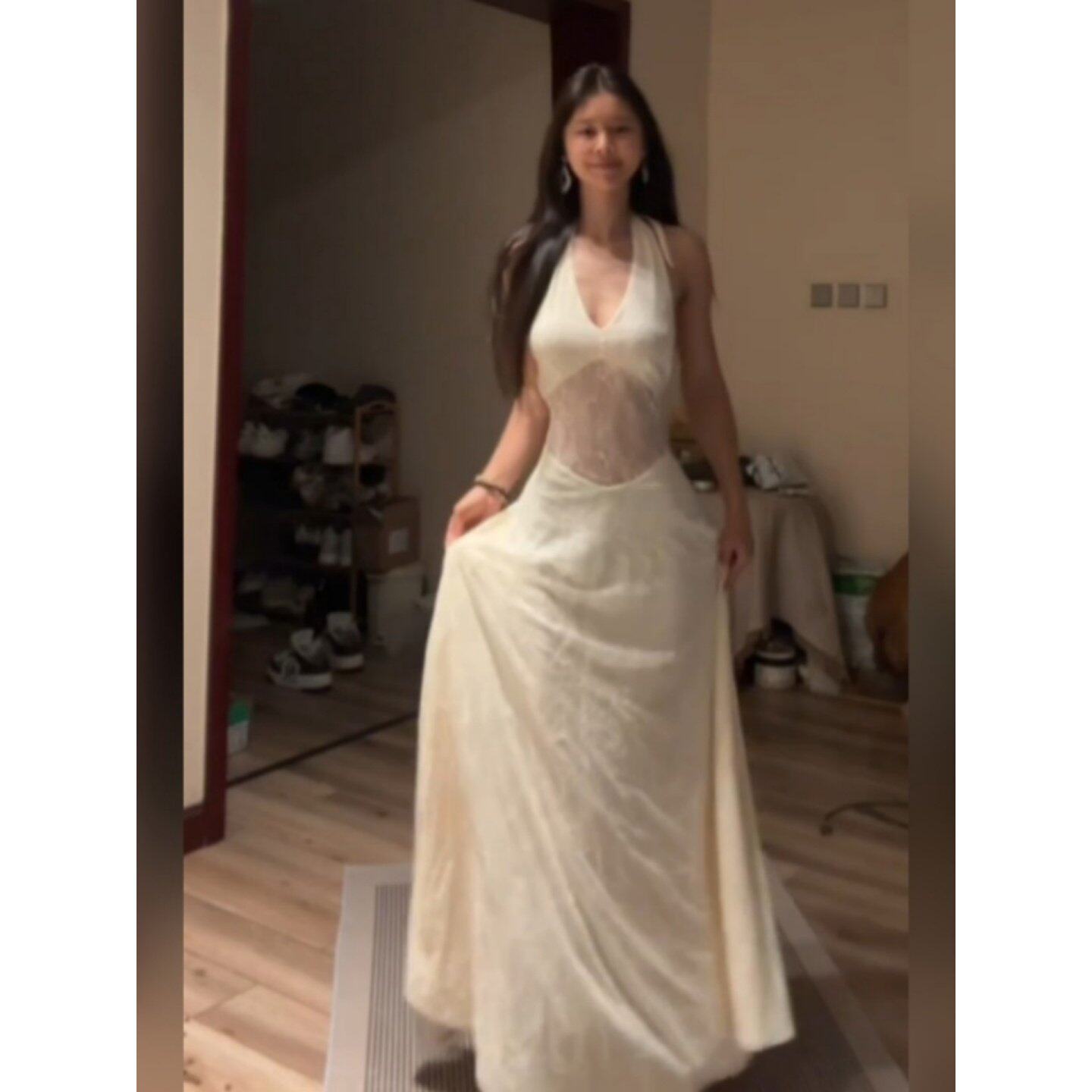 法式网纱提花V领挂颈洋装女装夏季海边度假气质收腰礼服长裙子