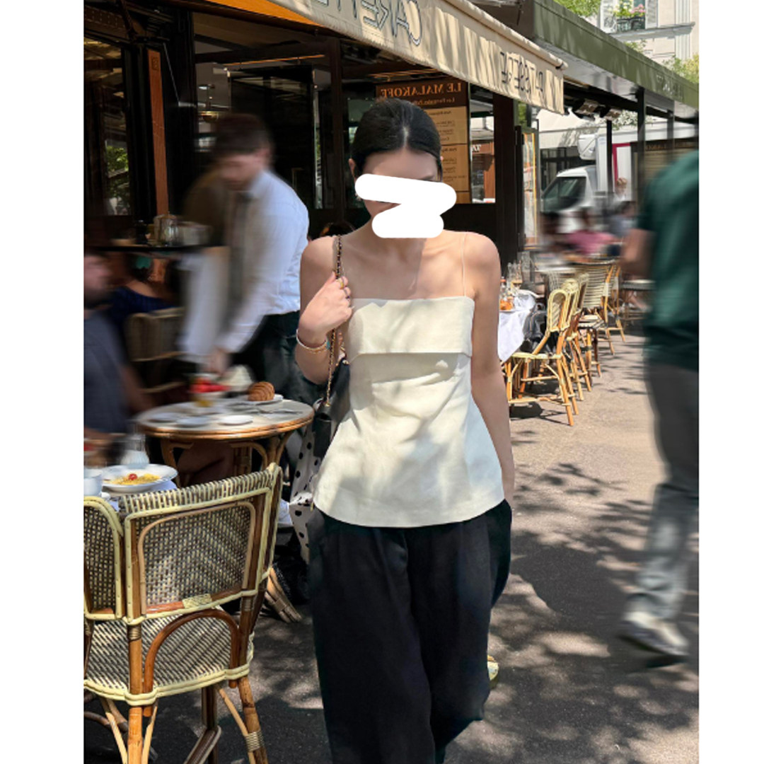 极简风细腻肌理感抹胸吊带背心女图片