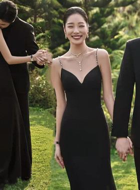2026新款跨境影楼主题黑色吊带旅拍情侣写真礼服少女感风格婚纱批