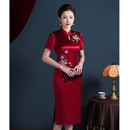 2026新款喜婆婆旗袍高档醋酸缎亮面改良新式妈妈婚宴旗袍礼服秋季