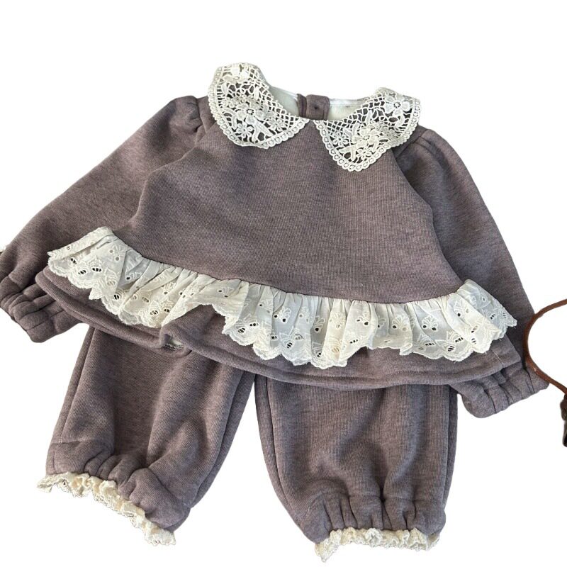 2026新款韩版童装秋冬女童蕾丝领针织套装洋气花边灯笼裤两件