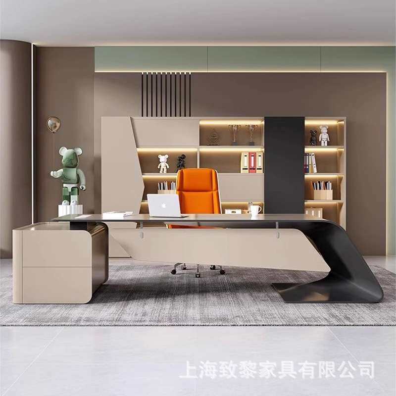 新款老板桌高端烤漆时尚大气办公桌现代简约工作台轻奢高档大班台