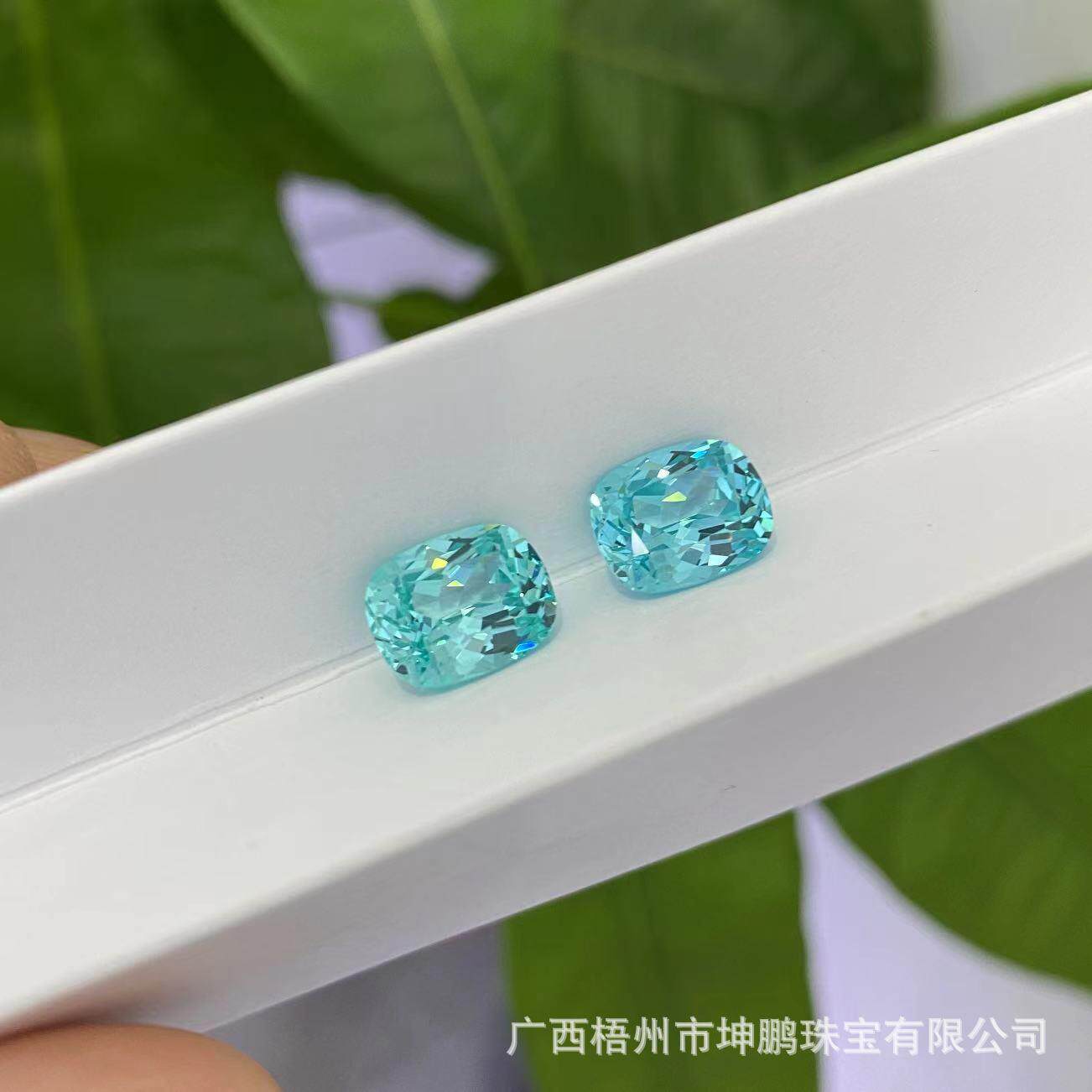 源头厂家霓虹蓝帕拉伊巴碧玺实验室培育蓝宝石湖水蓝肥长方裸石