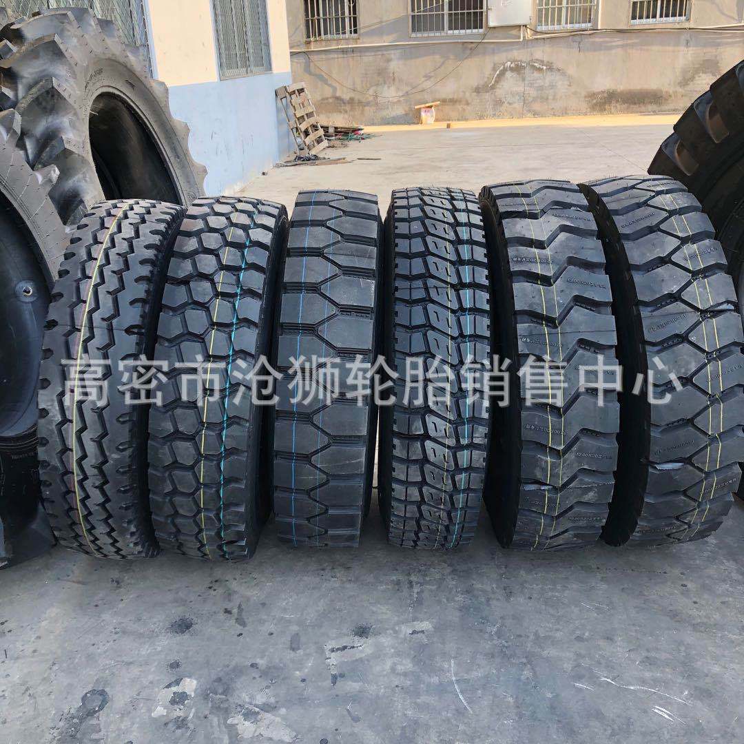 全钢卡车825 900 1000 1100 1200 12.00R20 前四后八 翻斗车轮胎