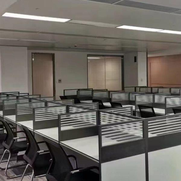 屏风职员办公桌简约现代4/6双人员工位桌椅组合财务室家具工作位