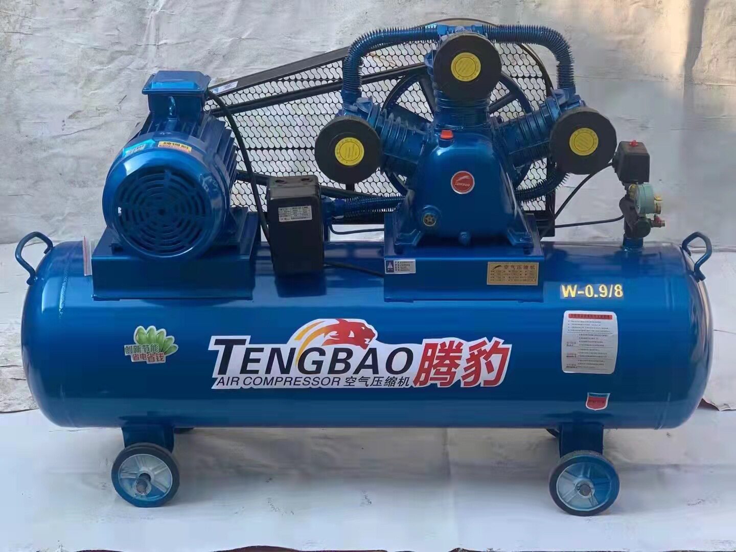 0.17-8小型空压机喷漆木工