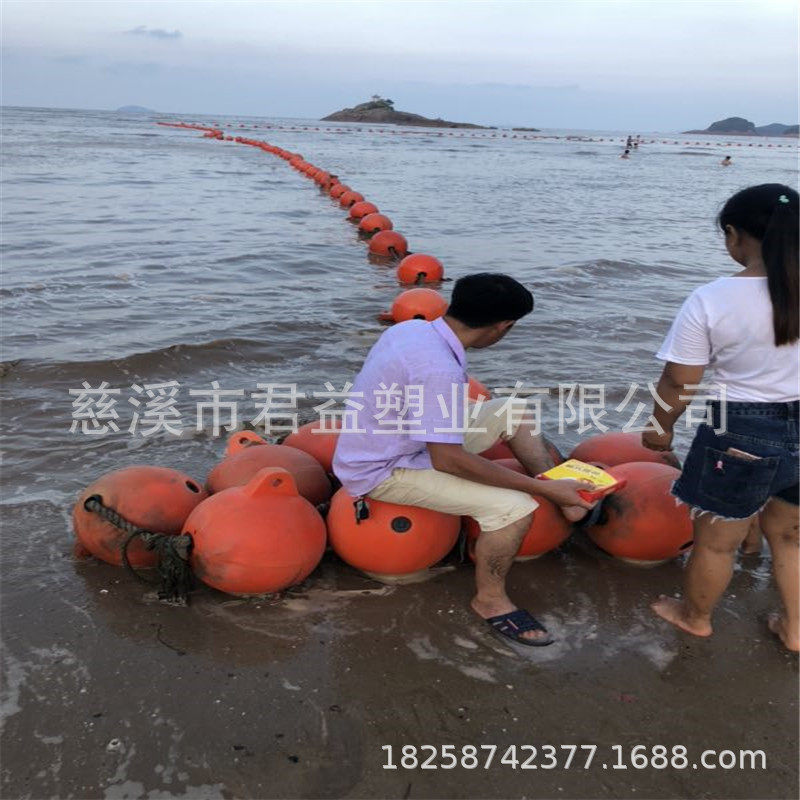 区域划分塑料浮球直径30公分海上聚乙烯塑料浮球