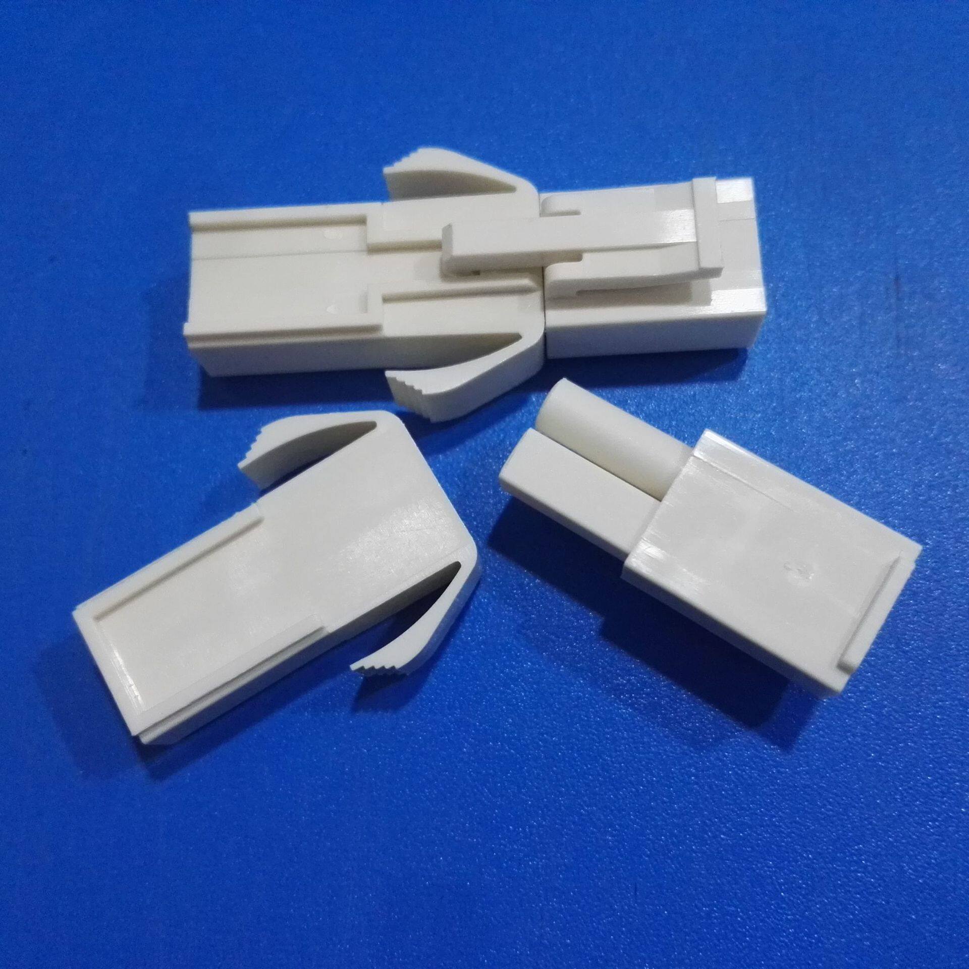 EL-2AY米色胶壳对接连接器