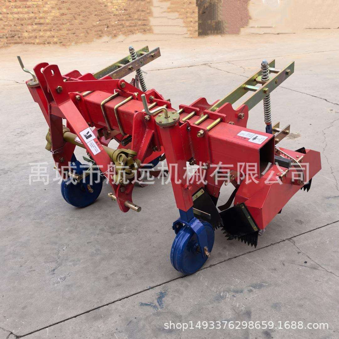 红薯马铃薯开沟培土机 2行的洋芋土豆上土机 苗前地膜上土免扣膜