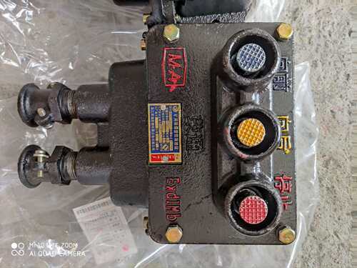 ZXF8050 系列防爆防腐主令控制器（ⅡC）  防爆防腐防水箱