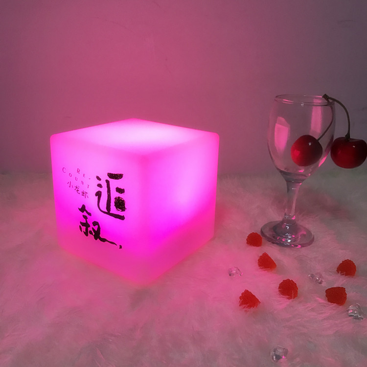 创意酒吧台灯简约台灯现代led充电吧台灯卧室发光小夜灯酒吧桌灯