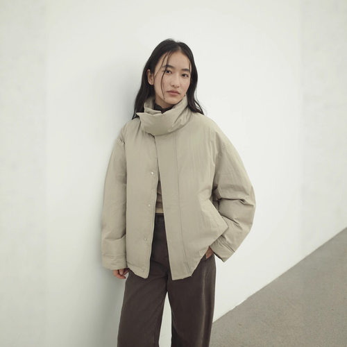 Onde 90白鸭绒极简短款立领遮肉保暖派克羽绒服