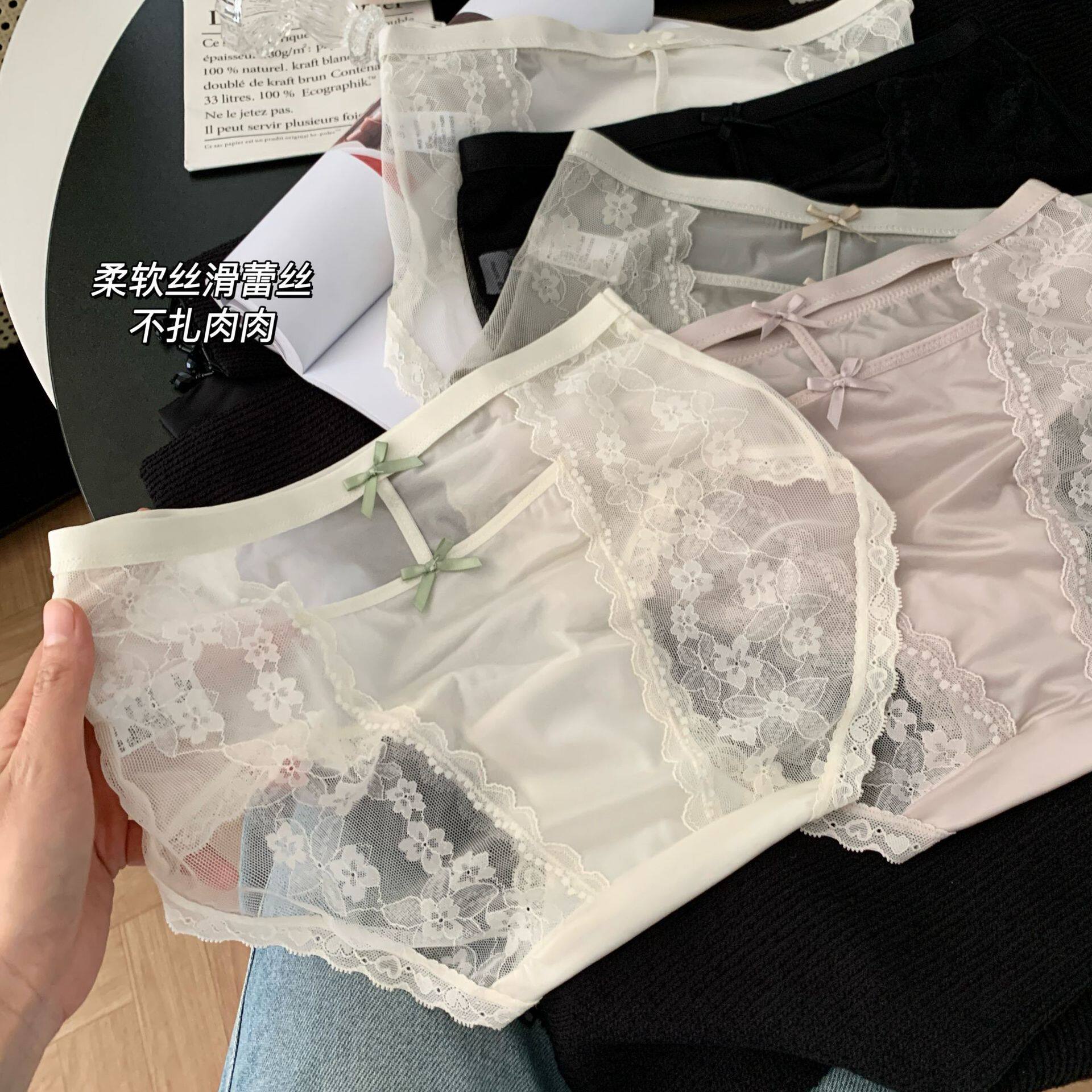 轻奢缎面纯欲蕾丝内裤女镂空双蝴蝶结俏皮性感中腰高弹三角裤2026