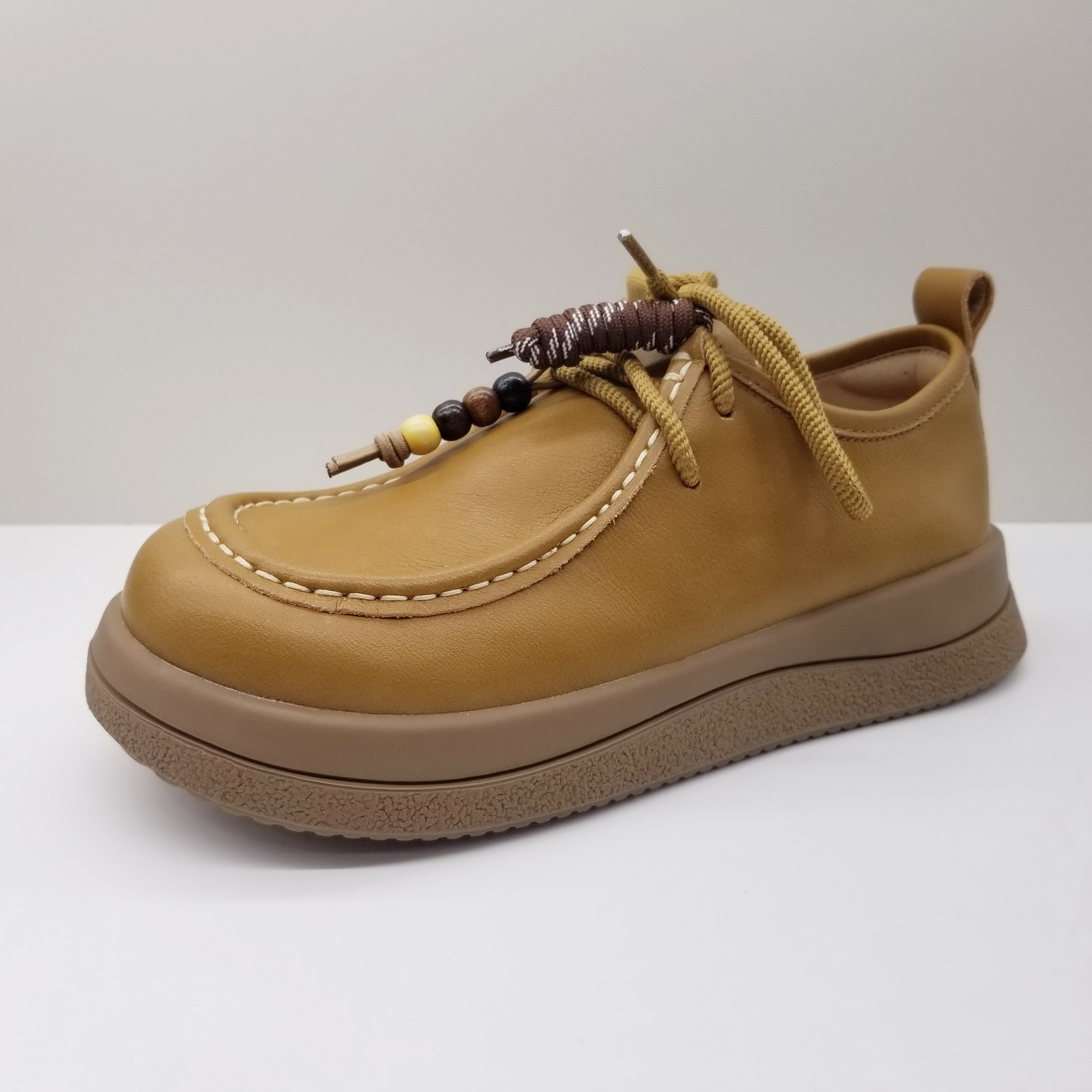 舒适百搭休闲皮鞋女单潮流意尔康