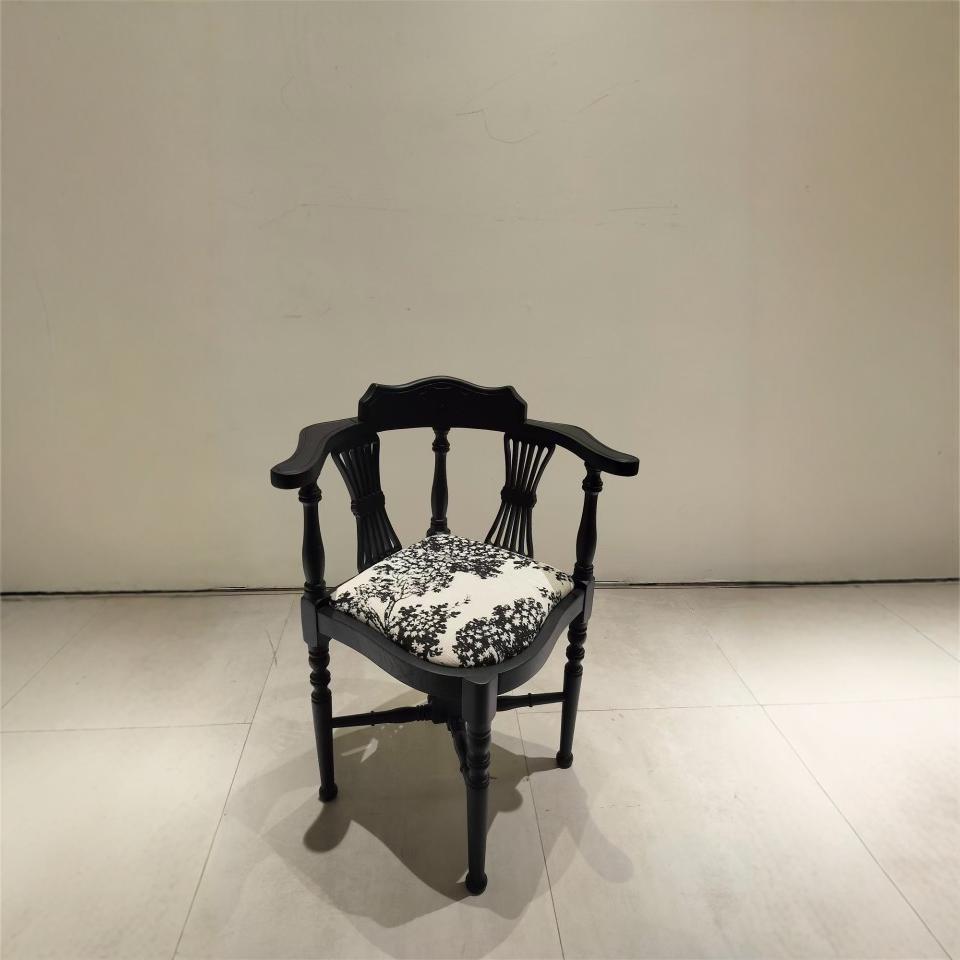 中古复古实木三角椅家用餐桌餐椅卧室书房靠背椅子咖啡厅化妆椅子