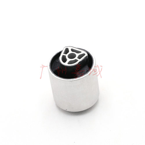 厂家供应适用于Z4X5X6F15F16F85前摆臂衬套前悬挂胶套31126851693