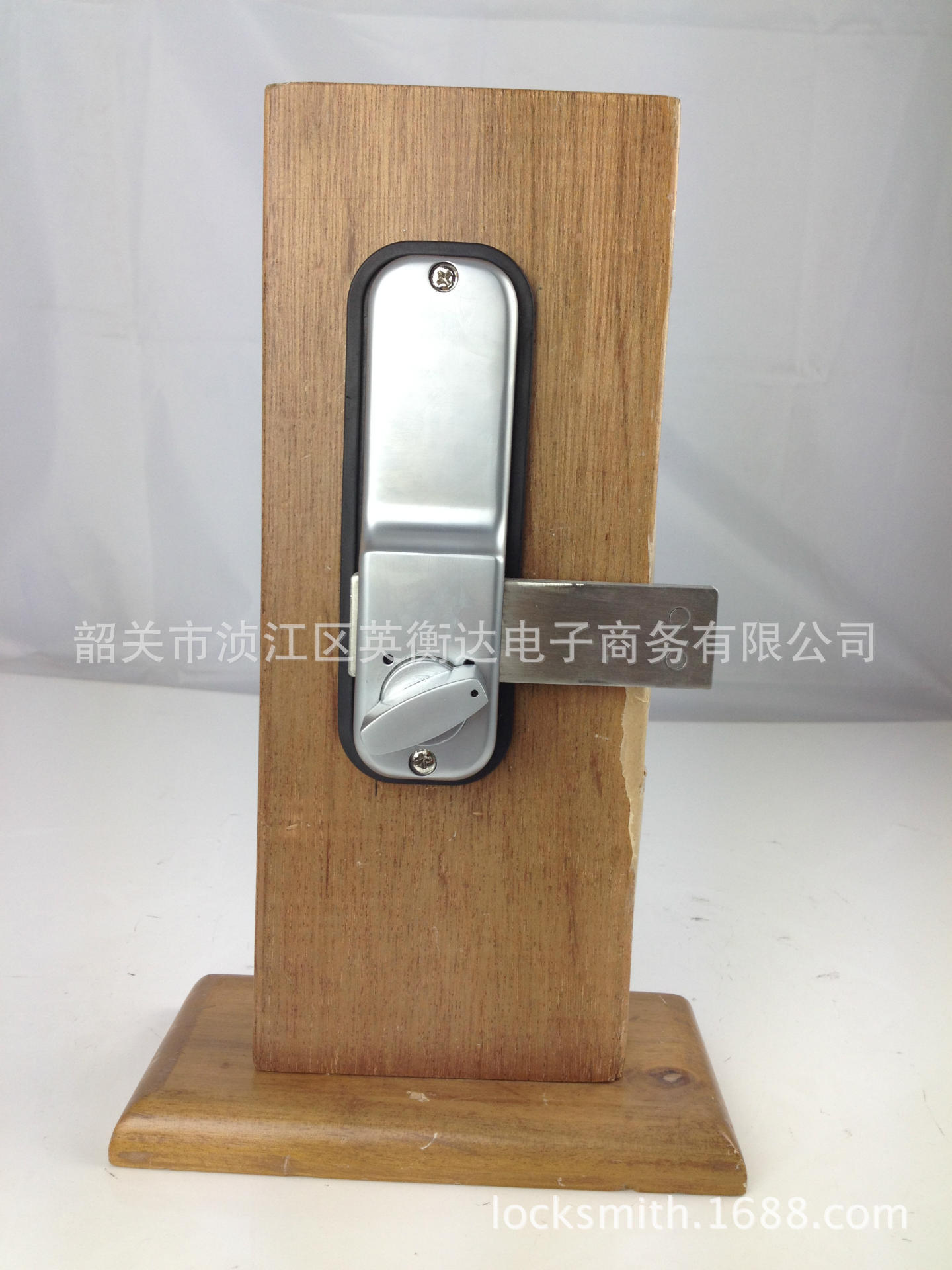 机械密码锁 锌合金一代拔片数字按键门锁办公室内横栓式机械门锁图片