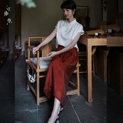 江南范新中式红色改良汉服半身裙2024年百搭气质开叉直身松紧腰裙