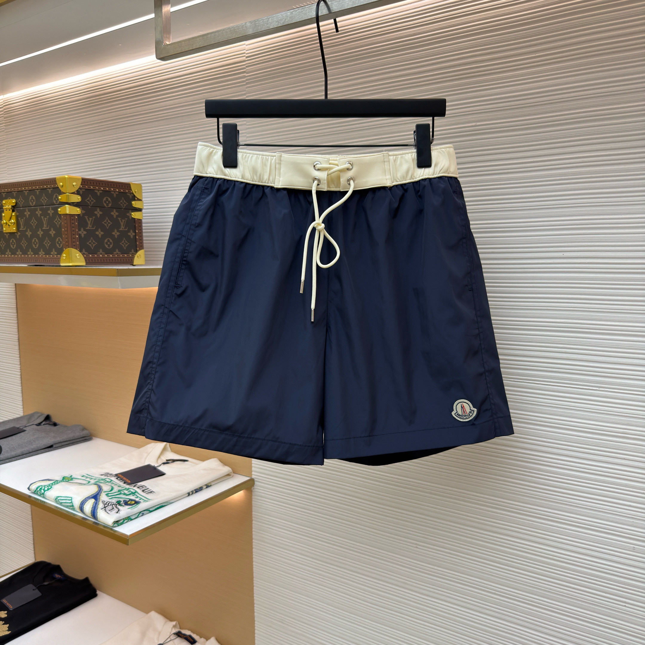 非市场货～广州高端欧货2026春夏新款刺绣抽绳沙滩裤短裤男女同款