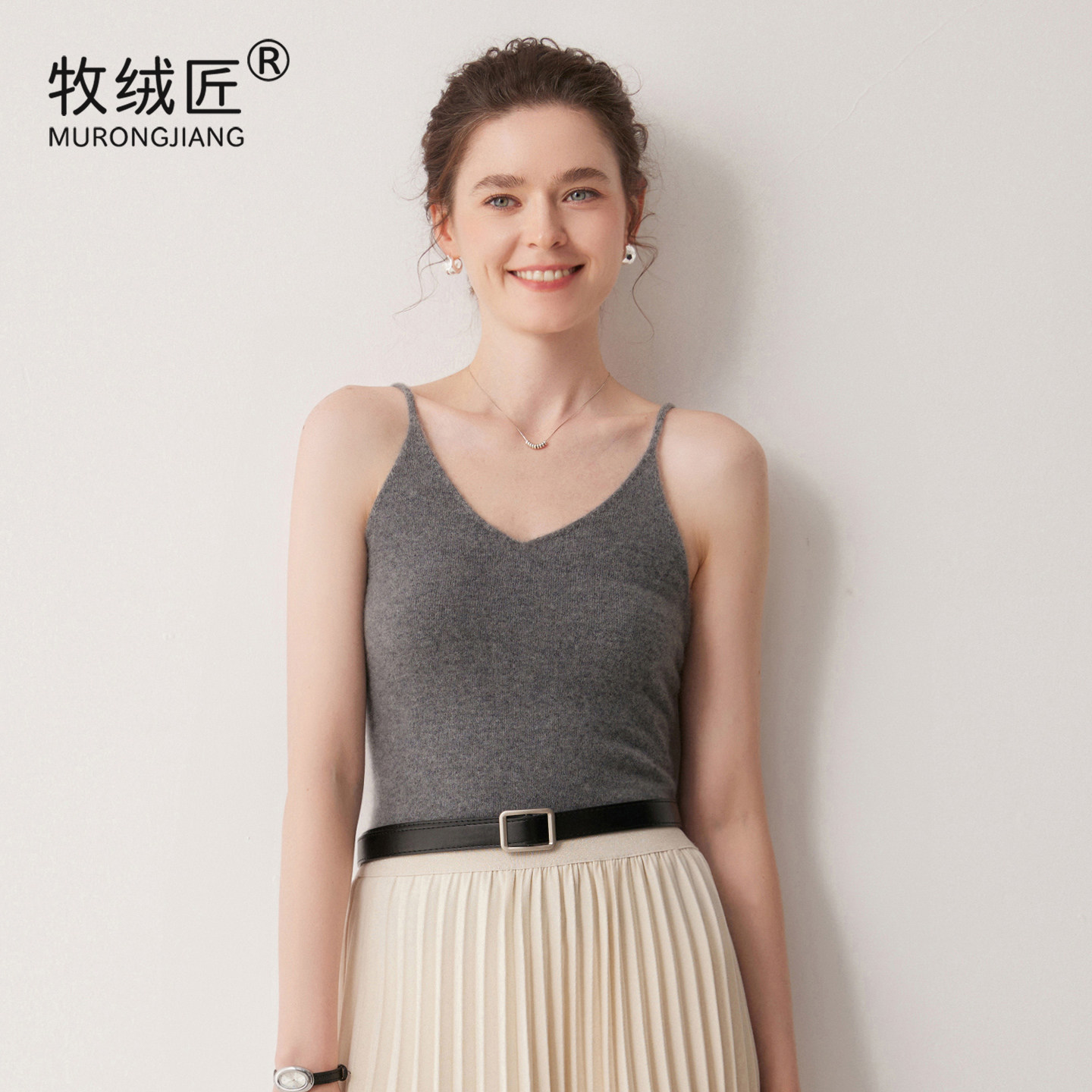 软糯亲肤~V领吊带羊绒衫