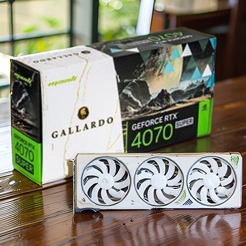 万丽Manli GeForceRTX? 4070Super三风扇墨绿触摸开关七色循环灯